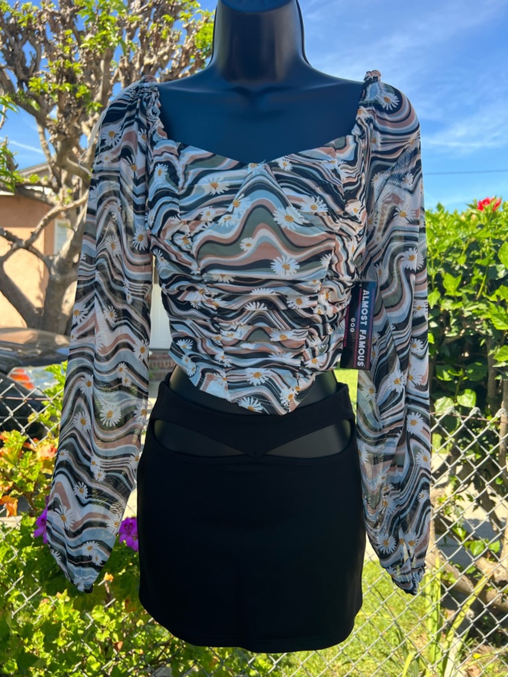 Almost Famous Blue Wave Daisy-Print Ruched Long Sleeve Top